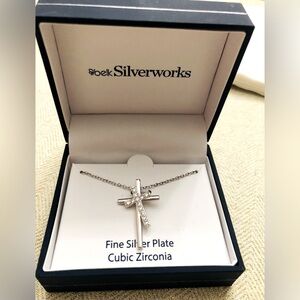 NIB Belk Silverworks Fine Silver Plate Cubic Zirconia cross necklace. ✝️🤍